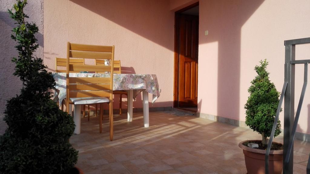 Apartment Vrulje Gornji Karin Exterior foto