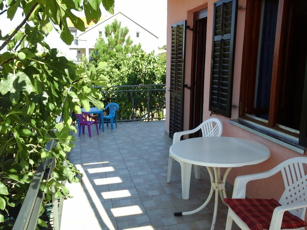 Apartment Vrulje Gornji Karin Exterior foto