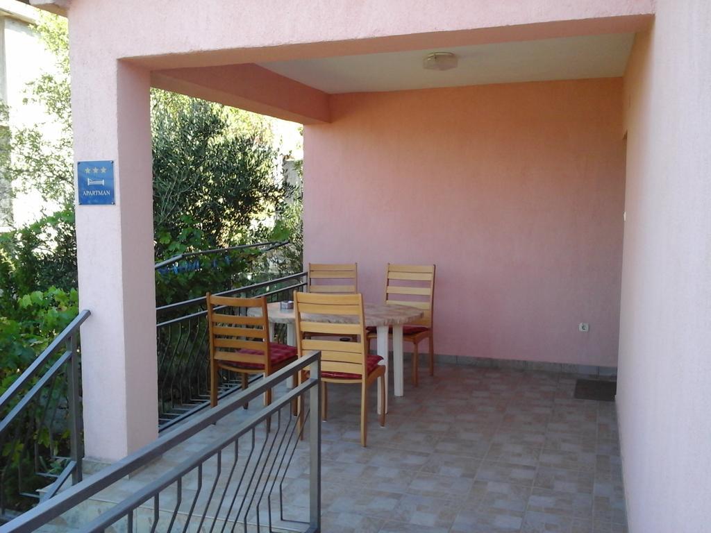 Apartment Vrulje Gornji Karin Exterior foto